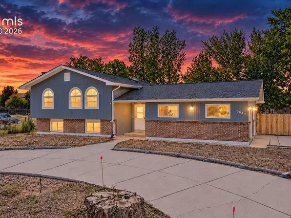 3642 W Cresta Loma Cir, Colorado Springs, CO 80911