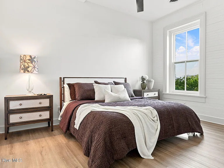 122 S Market St #1 — Photo 20