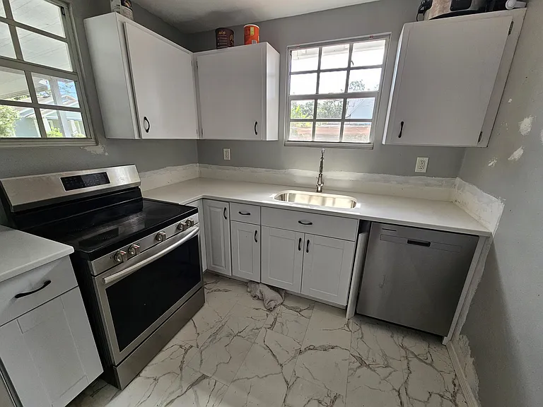 Kitchen (tile backsplash has been installed since this picture was taken)