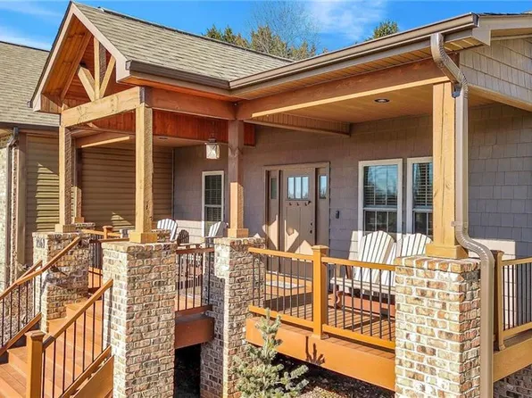 146 Mountain Shadows Dr, Purlear, NC 28665
