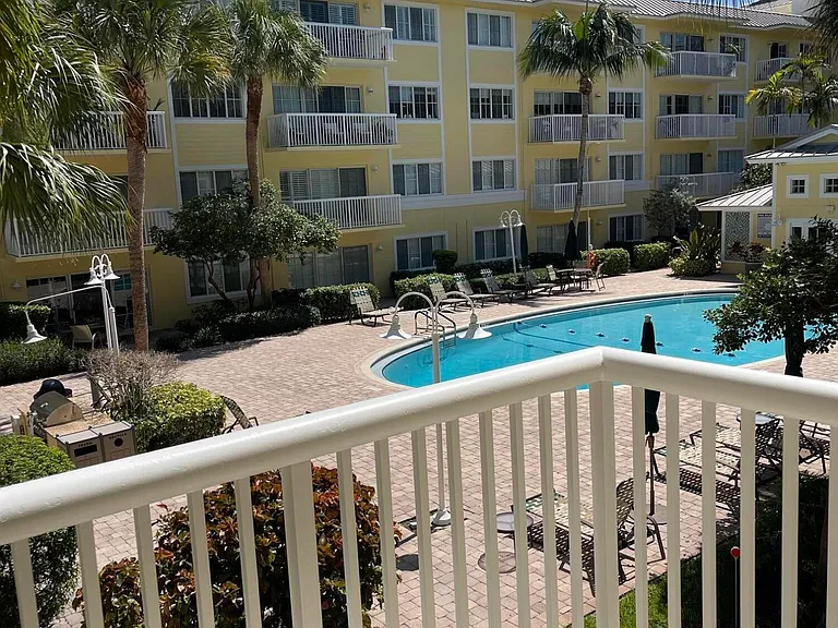 1515 E Broward Blvd #221 — Photo 7