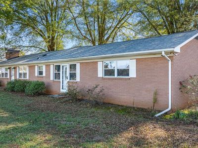 2644 Smithtown Rd, East Bend, NC, 27018