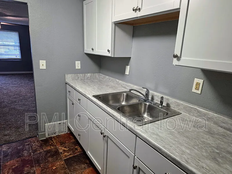 2 bed, 1.0 bath, 795 sqft, $1,100 — Photo 3