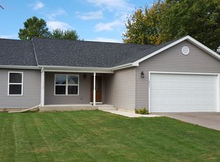 1865 Irene Rd, Sandwich, IL 60548