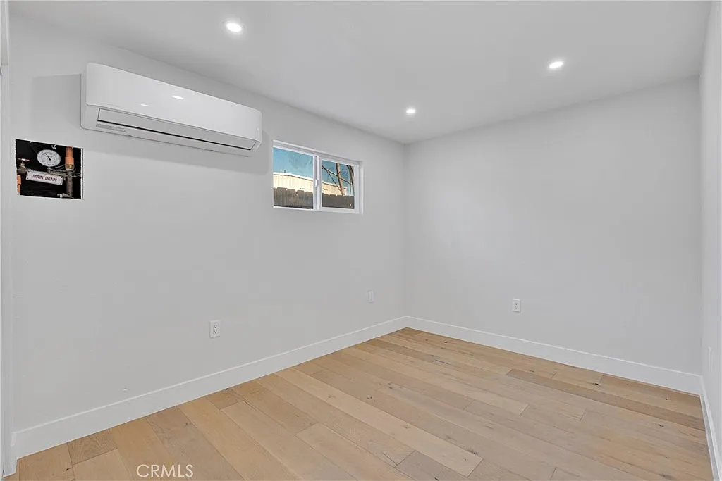 1 bed, 500 sqft, $1,600 — Photo 3
