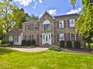 5503 Concord Dr, Stroudsburg, PA 18360