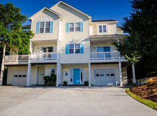 9911 Chrissie Wright Ct, Emerald Isle, NC 28594