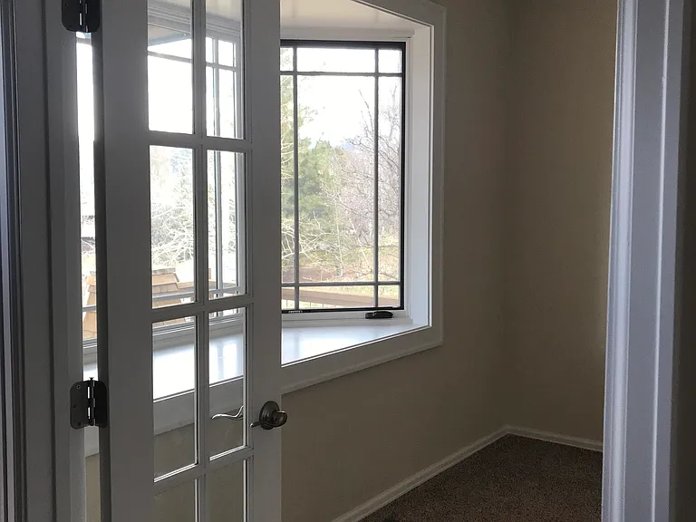 301 Timberline Dr — Photo 10