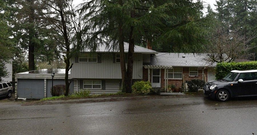1st image of 390 Mount Hood Dr SW