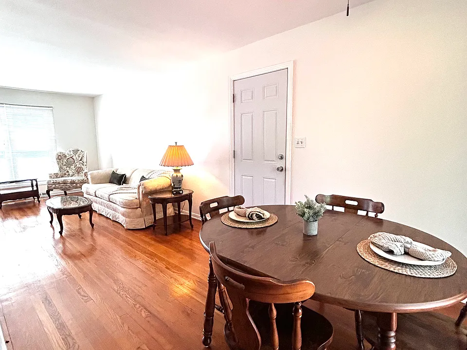 5508 W 99th Ter