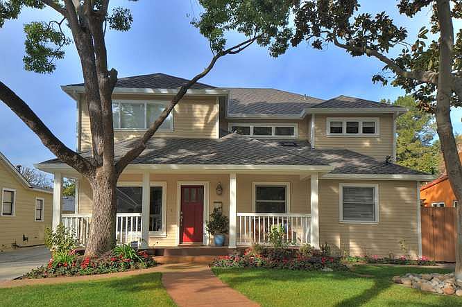 1st image of 961 Pine Ave
