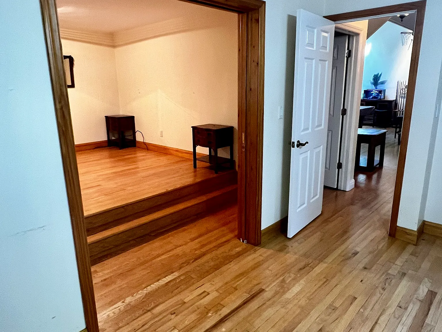 4 bed, 3.5 bath, 3300 sqft, $1,400 — Photo 2