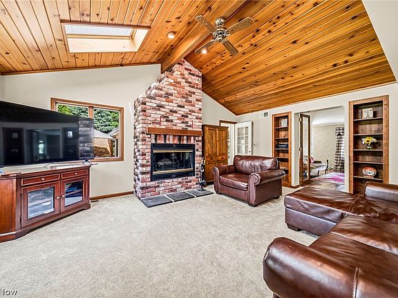 5th image of 6666 Ridgebury Blvd