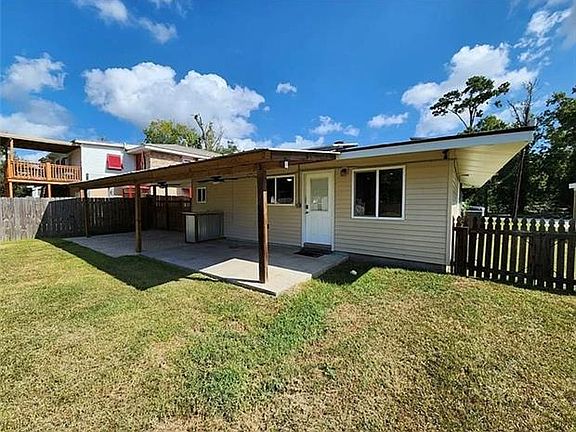 4th image of 265 Sun Valley Dr