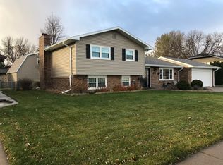 906 William Ave, North Platte, NE 69101