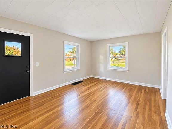 2nd image of 4964 15th St SW