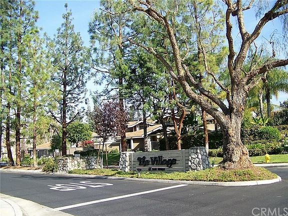 Street Entry (off Allen Ave) to The Villiage at San Dimas