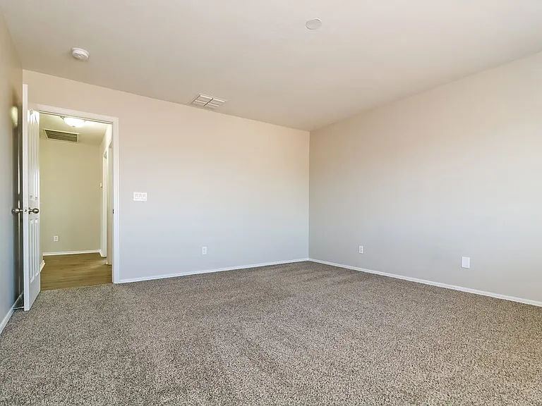 11542 W Mountain View Rd — Photo 9