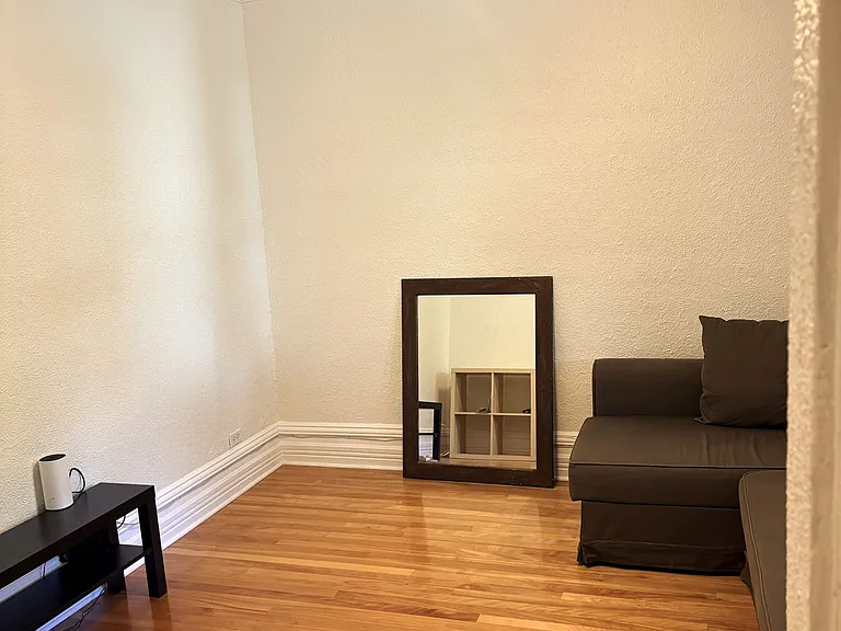 17 Adelaide St #1 — Photo 5