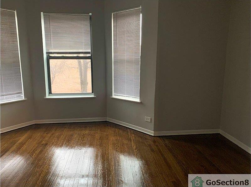 1st image of 4756 S Vincennes Ave #2