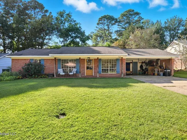718 Tanglewood Dr, Clinton, MS 39056