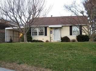 1211 Overbrook Dr, York, PA 17404