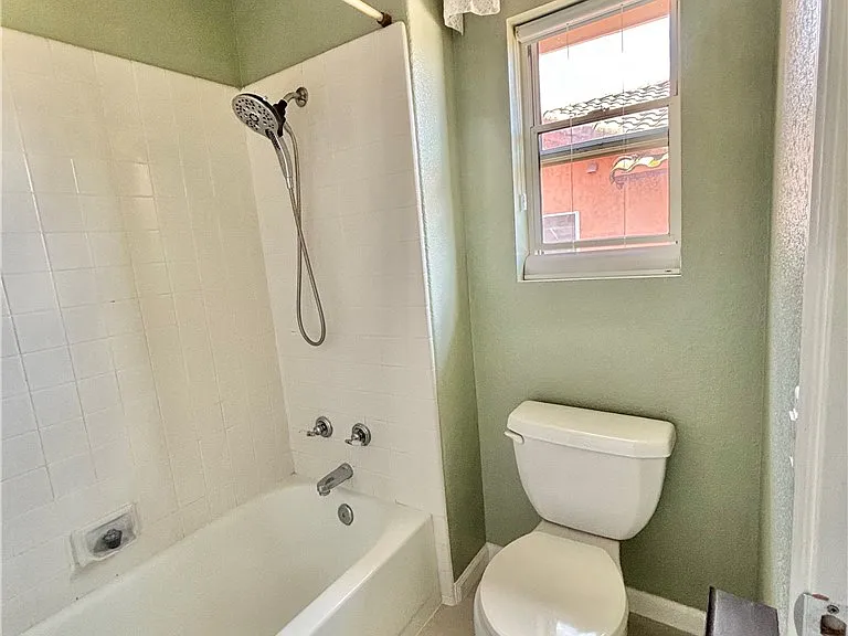 1834 Berryhill Dr — Photo 33