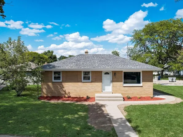 7728 West Casper STREET, Milwaukee, WI 53223
