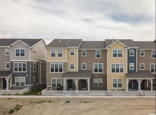 1038 W Painted Horse Ln, Bluffdale, UT 84065