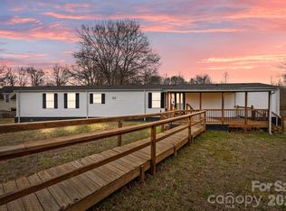 101 Twisted Oak Ln, Gastonia, NC 28052