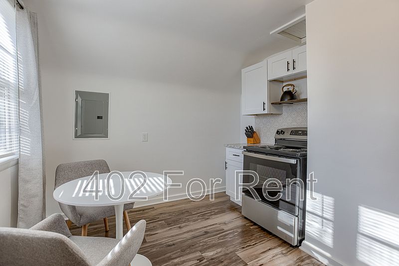 1st image of 3420 Burt St #1