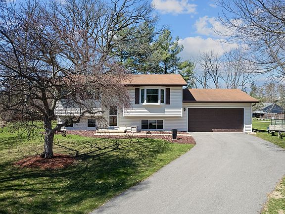 2nd image of 708 Kenwood Cir