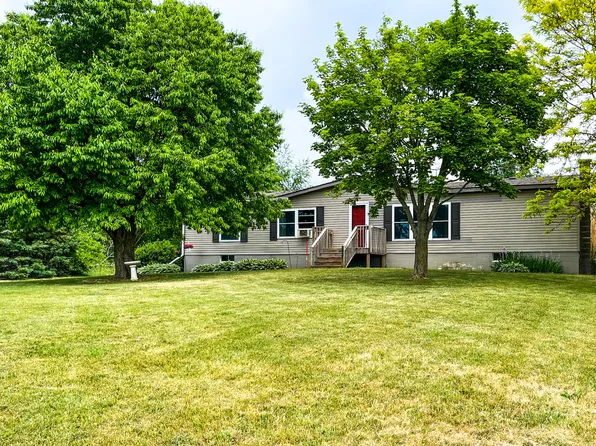 14208 S Wisner Ave, Grant, MI 49327