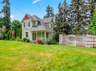 1067 Oak St, Silverton, OR 97381