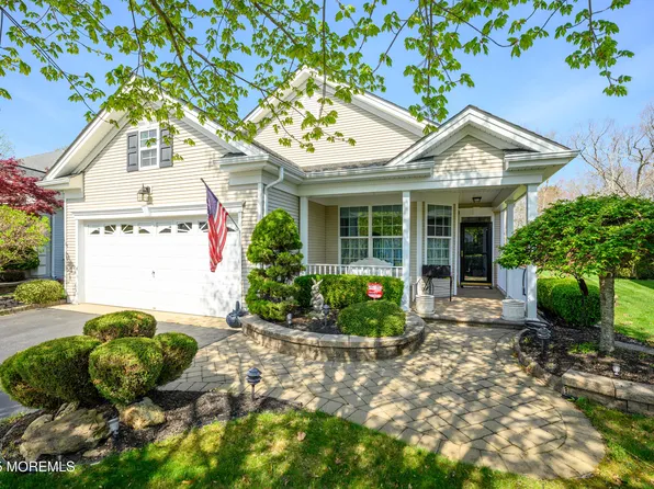 8 Cromwell Lane, Jackson, NJ 08527