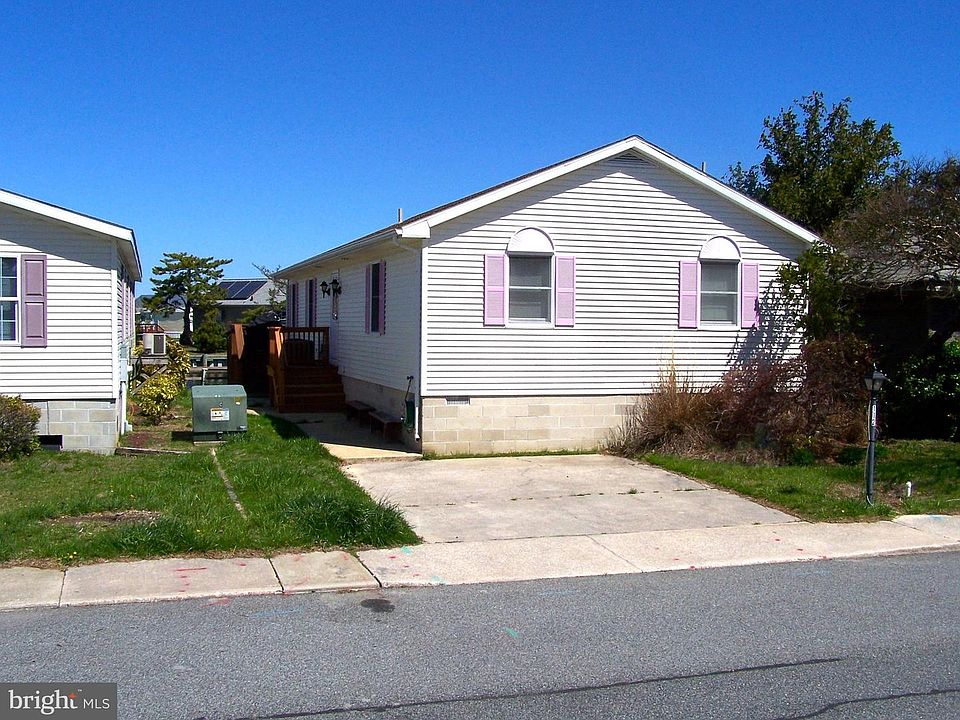 1st image of 112 Sea Breeze Dr