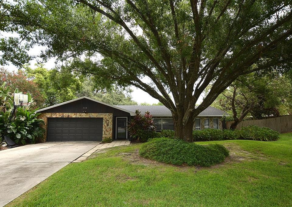 1st image of 742 ROYAL GLEN DRIVE