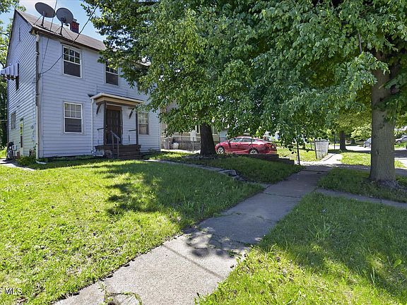 2nd image of 1717 Freeman St