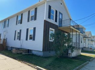 1709 20th St #L, Two Rivers, WI 54241