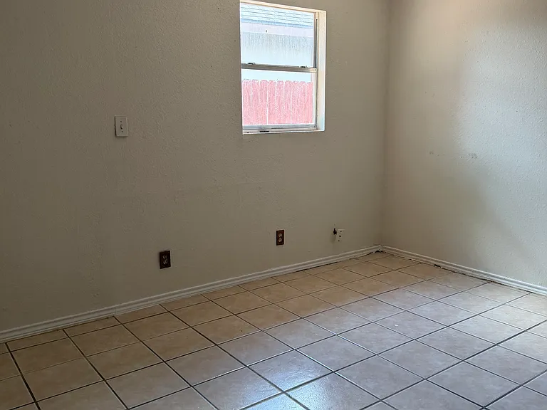 2934 N Vermillion Ave #B — Photo 6