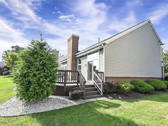 4th image of 8594 Pine Creek Ln