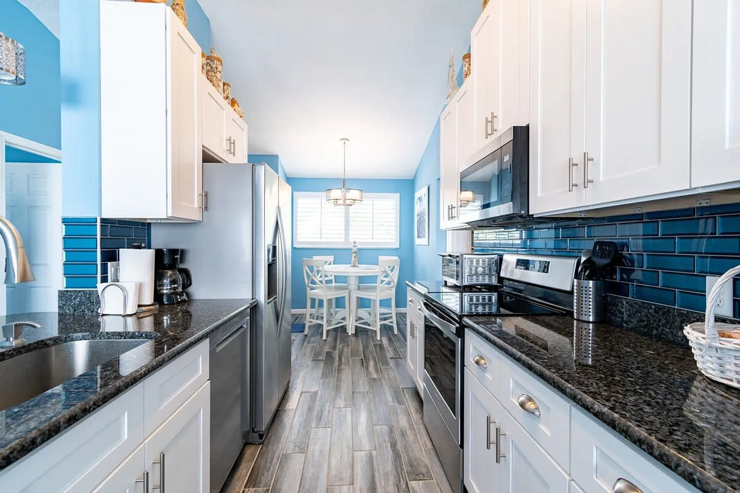 2 bed, 2.0 bath, $3,090 — Photo 2