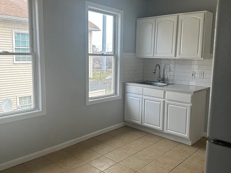 220-222 Beardsley St #2 — Photo 3