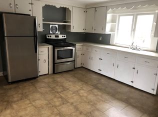 24 Cypress St, Manchester, NH 03103