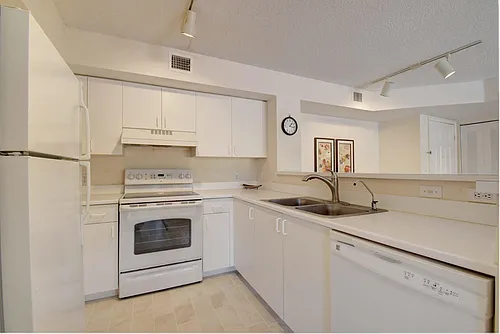 135 Yacht Club Way #207 Photo 1 135 Yacht Club Way #207 Photo 1