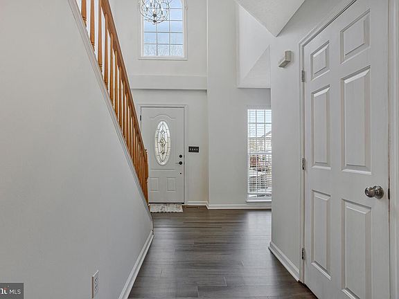 3rd image of 7887 Eagle View Dr