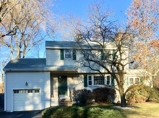 26 Ladyslipper Dr, Shrewsbury, MA 01545
