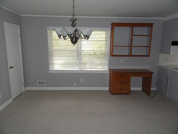 5th image of 2310 Cypress Dr