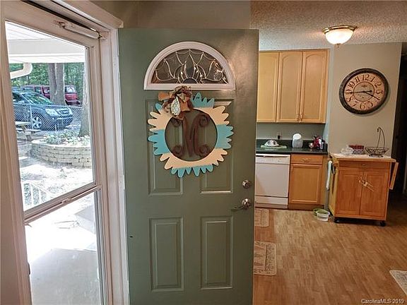 2nd image of 118 Arbor Dr