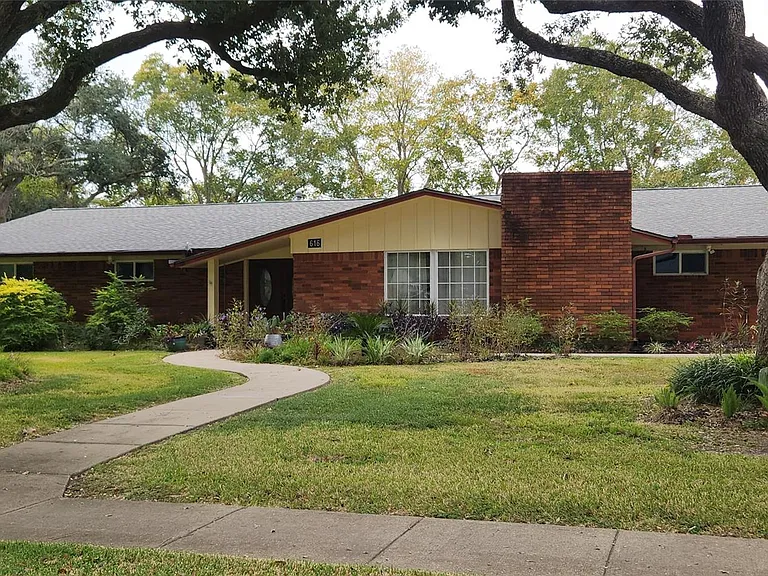 616 Cannan Dr — Photo 1
